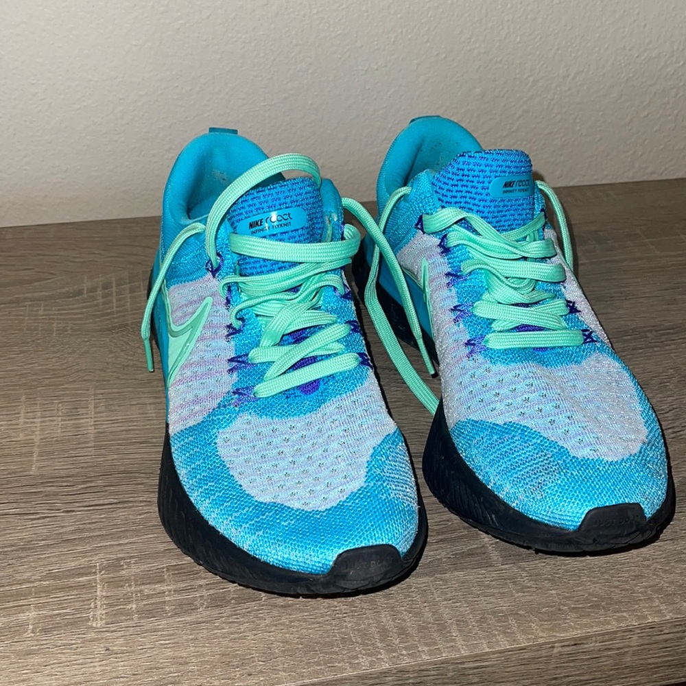 Mens Nike React Infinity Flyknit size 9.5